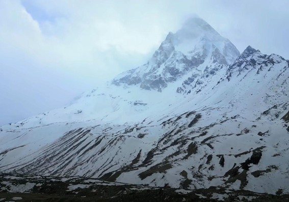 ヒマラヤのガンゴートリー氷河